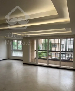 ۱۱۰ متر/۲پارکینگ سندی/ سالن پرده خور /تراورتن