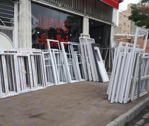 درب و پنجره دوجداره آلومینیوم upvc درب حیاط توری