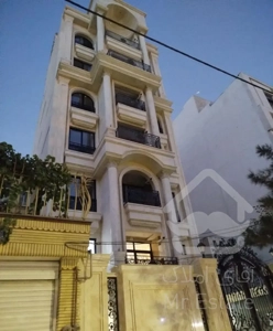 ۲۰۰متری جنوبی۳خواب سند آماده زیر فی منطقه کار قوی