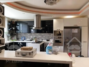 200 متر لوکیشن ناب پاسداران