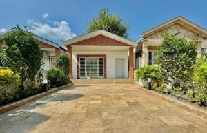 ویلای نقلی داخل شهرک بهارنارج