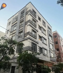 ۱۴۲متر ۳خواب تکواحدی ۲پارکینگ  نبش میدان