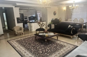 ۱۵۰ متر ۳ نبش میدان