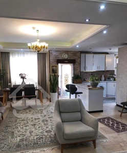 ۹۵ متری / دو خواب / دسترسی عالی