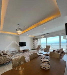 واحد ۸۶ متری نیلی پالاس