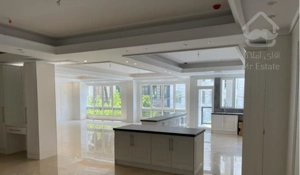 ۲۴۰ متر/فلکه اول تهرانپارس/نوساز/بدون مشابه