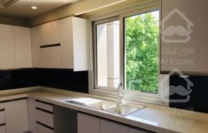 نیاوران ۱۸۰ متر گلسنگ