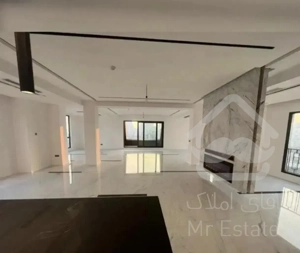 195 متر نوساز نور و نقشه خوب