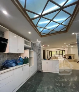 شمال جردن ۲۴۰ متر ۴ خواب دو پارکینگ