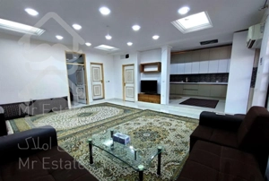 واحد کلید نخورده نزدیک میدان کیو و دو پارکینگ