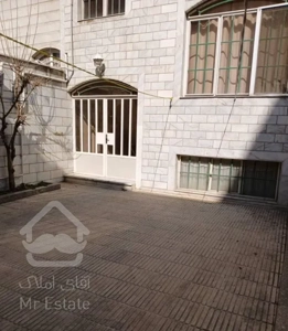 آپارتمان ۷۴ متری با حیاط اختصاصی در نارمک