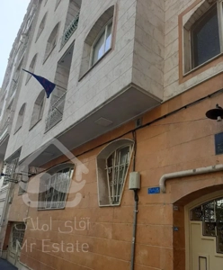 ۶۷.۵ متری دوخواب  اسانسور  انباری
