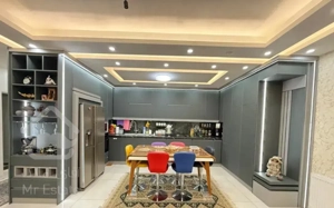 فروش آپارتمان تکواحدی 135 متری سه خوابه با آسانسور