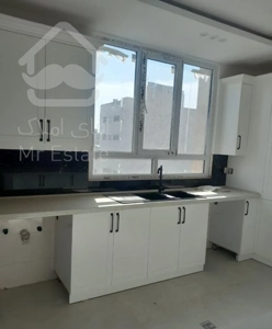 ۱۴۰ متر سه خوابه تک واحدی / دو نبش متریال قوی