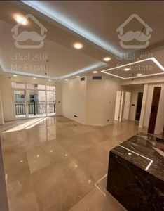 ۸۴متر سالن پرده‌خور دیزاین شده