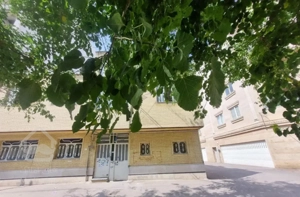 فروش منزل ۴۰۰متر ۲طبقه ۳واحده