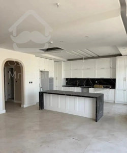 ۱۳۵ متر/ ابتدای هنرستان/قناد/ تک واحدی/ آسانسوردار