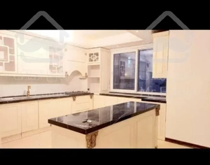 آپارتمان ۱۳۰متری سه خوابه