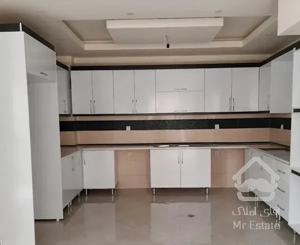 ۱۳۵ متر سه خوابه نوساز در شهرک راه اهن