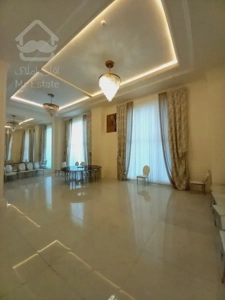 ۸۰ متر برجی مجلل تاپ لوکیشن سالن پرده خور