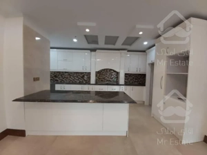 فروش 110 متری در اختیاریه غرق در نور