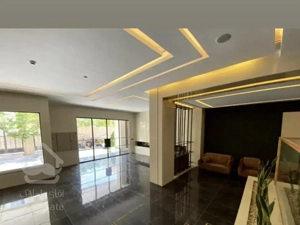 ۱۳۷ متر / فاز یک/ شمالی حیاط / بی تکرار