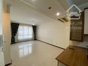 61متر 10ساله سالن پرده خور بلوار اباذر