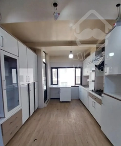 80متر/کم واحد/خوش نقشه/پارکینگ سندی/وامدار