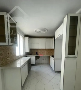 فروش آپارتمان ۵۶ متری با پارکینگ کوچه قضات لو