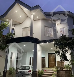 ویلا ۱۸۰ متری در خیابان شهدا رویان