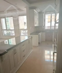 147 متر 3 خواب کلید نخورده 2 پارکینگ لاله شرقی