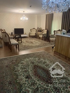 ۱۲۵ متری غرب دریاچه / فول بازسازی/ سند دار / طبقات بالا