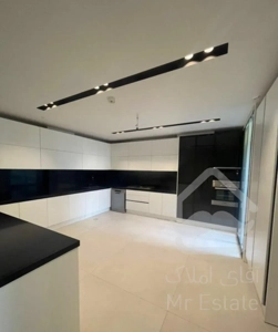 آپارتمان ۱۴۰ متری / سه خواب / ۲ پارکینگ باکس