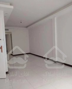 نصرت، ۷۱ متر، ۲ خواب ،۲۰ ساله