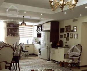 ۷۰متر /خوش نقشه/غرق در روشنایی