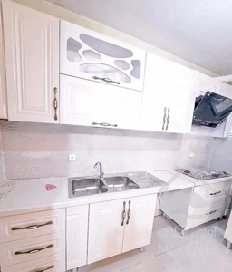 80متر/حوالی مترو صادقیه/خوش نقشه/ سرمایه گذاری