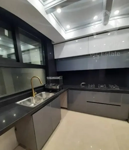 ۱۱۸متر نوساز (شهرک غرب)