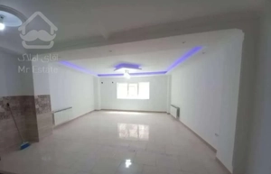 آپارتمان 110متری 2 اطاقه طبقه اول