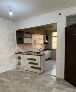۷۳.۵ متر/ طبقه اول سندی/ پارکینگ دار / گیلکی جنوبی