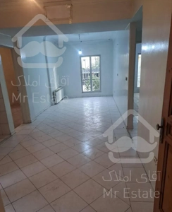 آپارتمان ۱۰۰متری دو خواب با پارکینگ