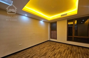 107 متر آجودانیه  نقلی/2طرف نور و ویو/قدرالسهم دار