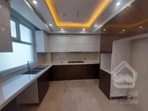 ۱۱۰متر.دوخوابه.نوساز. بلوار فردوس