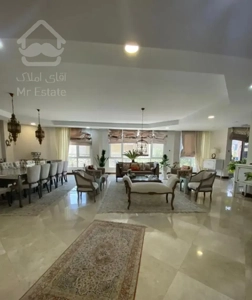 ۱۶۰متر ۳خواب نفت شمالی (روبه آفتاب ۲پارکینگ سندی)