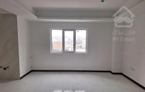 فروش واحد 104 متر نوساز طبقه اول شرایط عالی