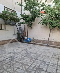 فروش تک واحدی حیاط دار  کرامت