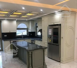 ۱۳۰متر / متریال برند / ملک تاپ منطقه