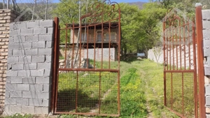 فروش خانه ویلایی۹۰متری همراه باغ و یک واحد دامداری