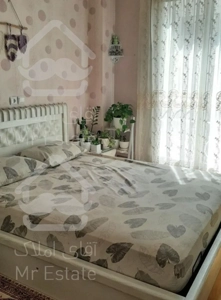 ۷۰ متر شمال شهید کرد/ با پارکینگ و انباری