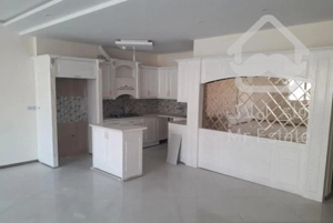 ۱۲۰متر الهیه ۳۷ برند صفر کم واحد غرق نور