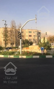 ۸۲متر دو‌خوابه،طبقه چهارم، تمیز، شهرک لاله و لادن